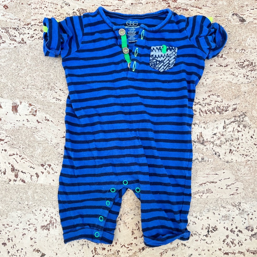 Egg New York baby boy romper